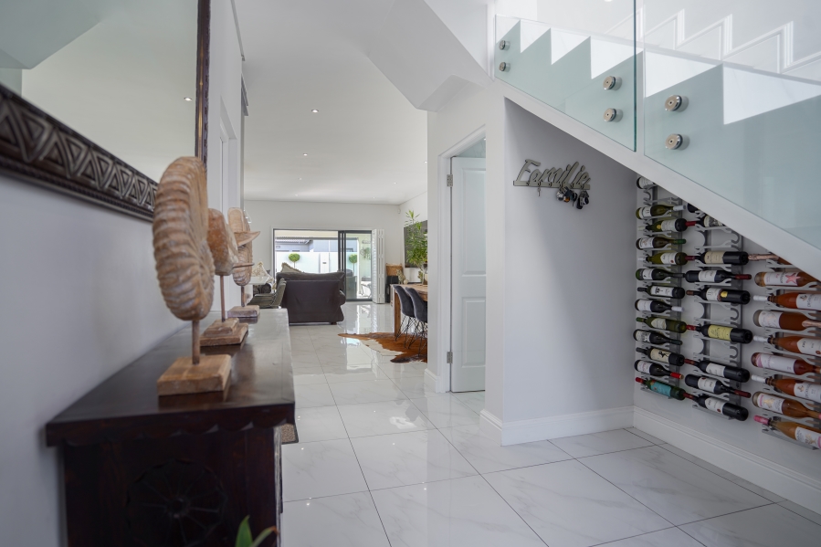 4 Bedroom Property for Sale in Sandown Western Cape